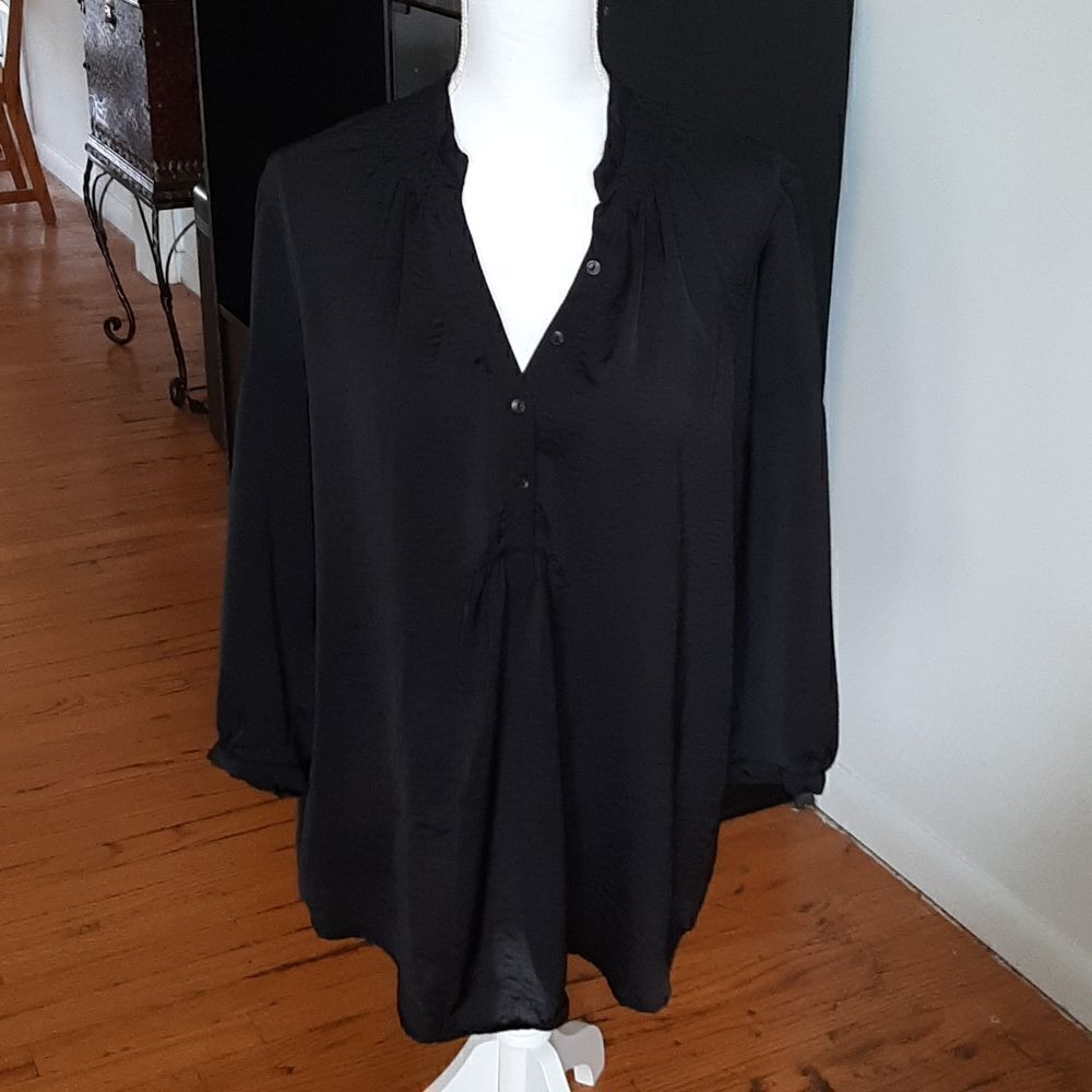 NEW Wessio black top 